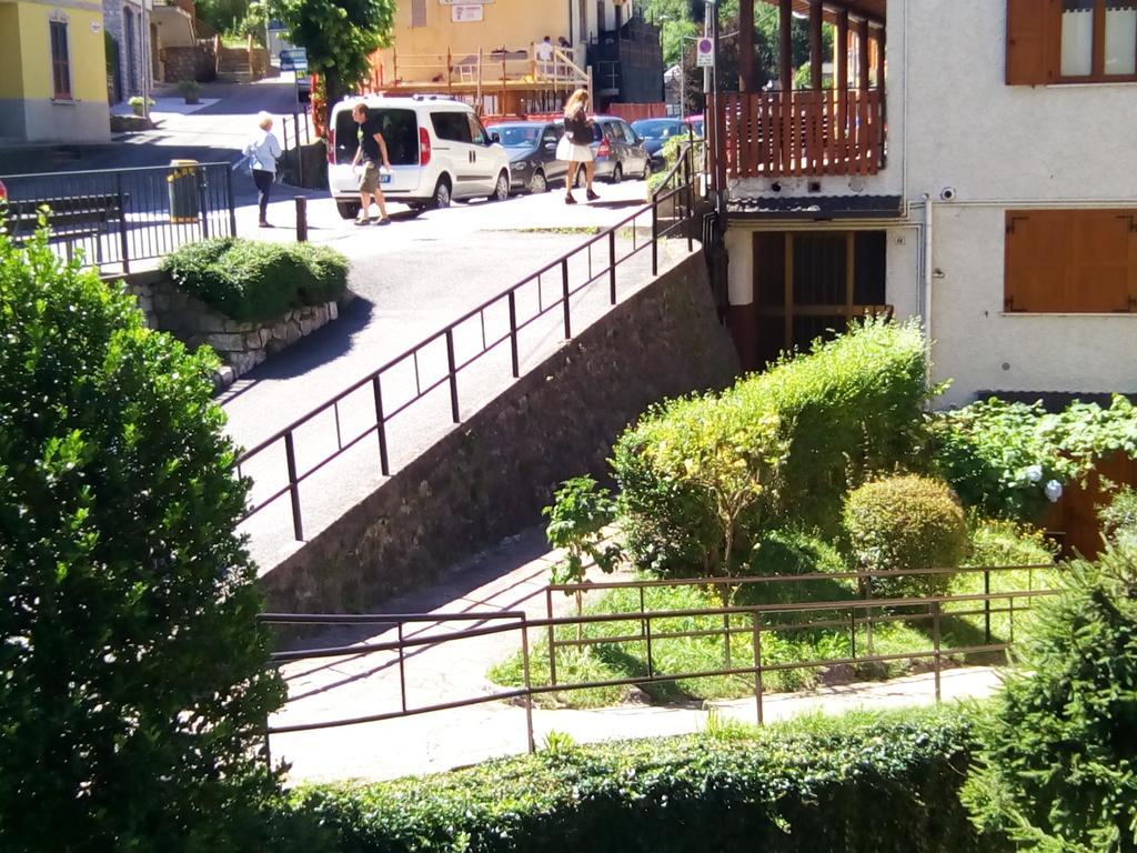 Bilocale A Piazza Brembana Apartment Exterior photo